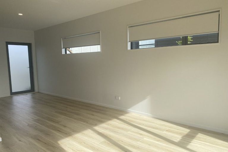 Photo of property in 1/35 Renata Crescent, Te Atatu Peninsula, Auckland, 0610