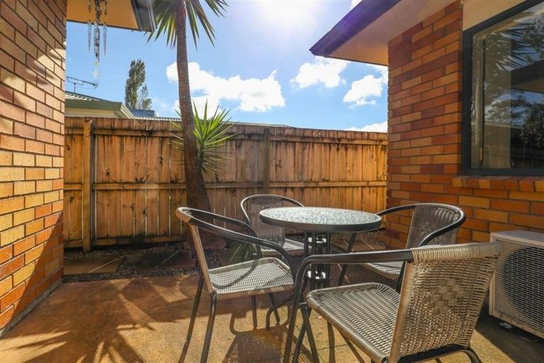 Photo of property in 7a Withers Road, Glen Eden, Auckland, 0602