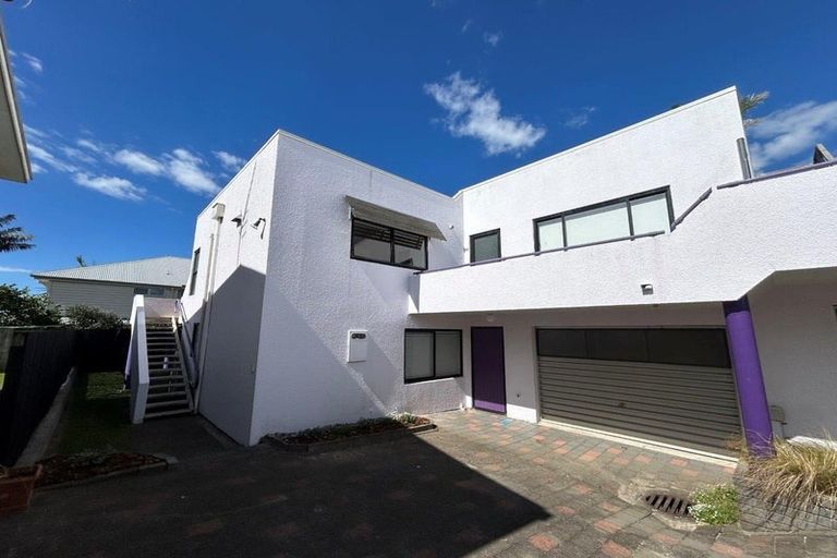 Photo of property in 15 Rita Street, Mount Maunganui, 3116