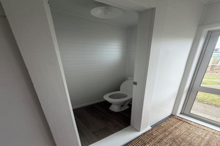 Photo of property in 17 Coleman Avenue, Waverley, 4591