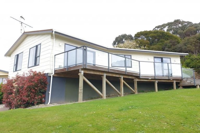 Photo of property in 20 Parkinson Close, Whitby, Porirua, 5024
