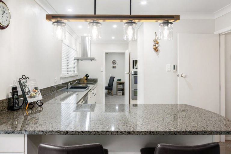 Photo of property in 18 Sunvale Crescent, Whataupoko, Gisborne, 4010