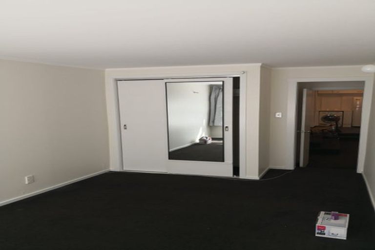 Photo of property in 6 Rixon Grove, Mount Victoria, Wellington, 6011