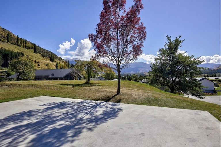 Photo of property in 14 Sherwood Court, Lower Shotover, Queenstown, 9371