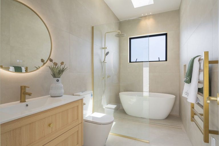 Photo of property in 25 Uatoto Road, Clarks Beach, 2122