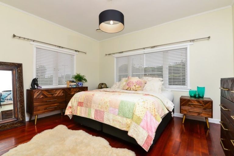 Photo of property in 2 Ranui Street, Dinsdale, Hamilton, 3204