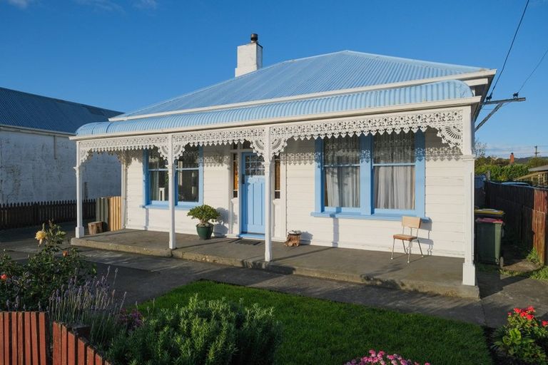 Photo of property in 17 Grove Street, Saint Kilda, Dunedin, 9012