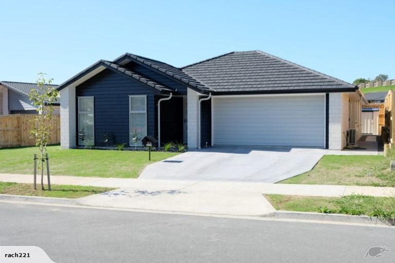 Photo of property in 104 Whakaturou Crescent, Pyes Pa, Tauranga, 3112