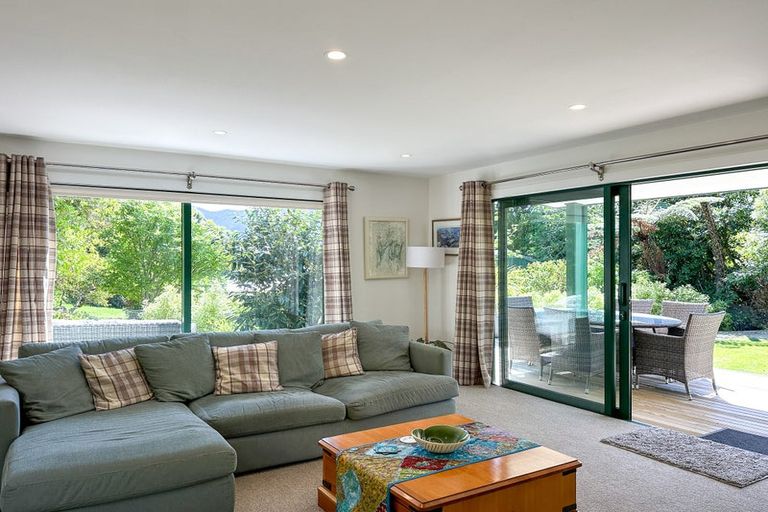 Photo of property in 14 Gibbs Road, Collingwood, 7073