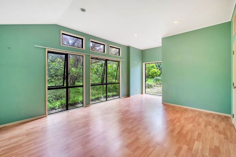 Photo of property in 1 Celina Place, Browns Bay, Auckland, 0630