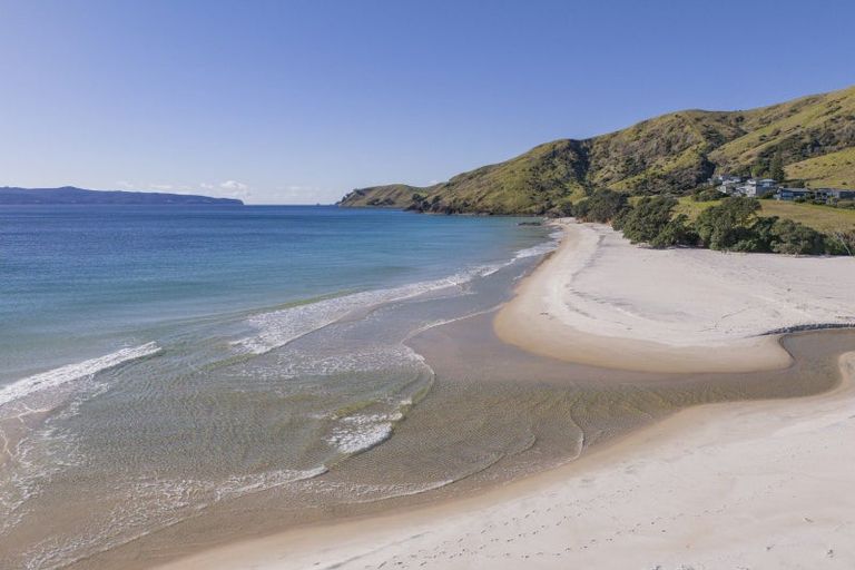 Photo of property in 36 Otama Beach Road, Opito Bay, Whitianga, 3592