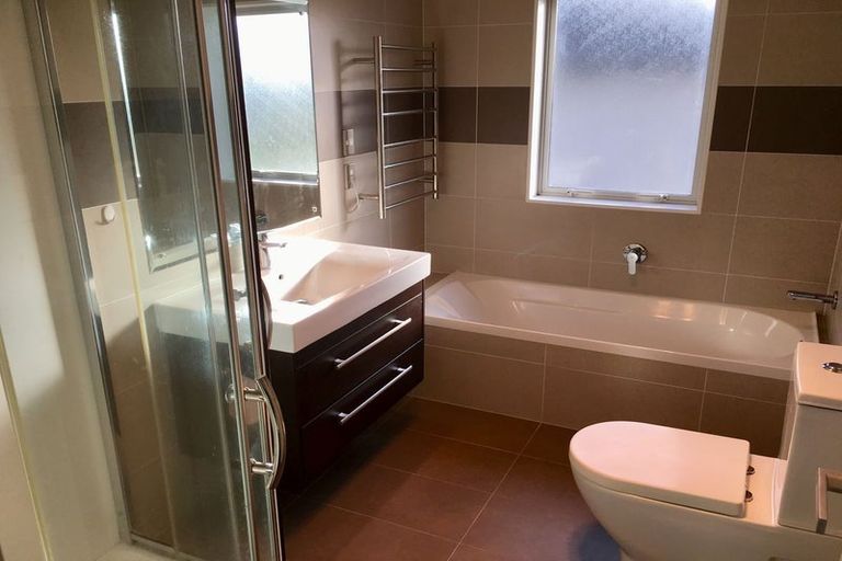 Photo of property in 18 Aviano Close, Flat Bush, Auckland, 2019