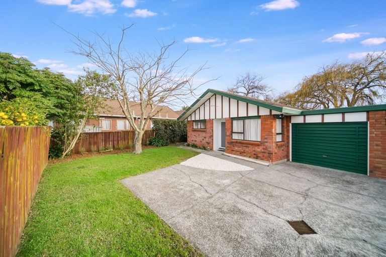 Photo of property in 2/8 Kentigern Close, Pakuranga, Auckland, 2010
