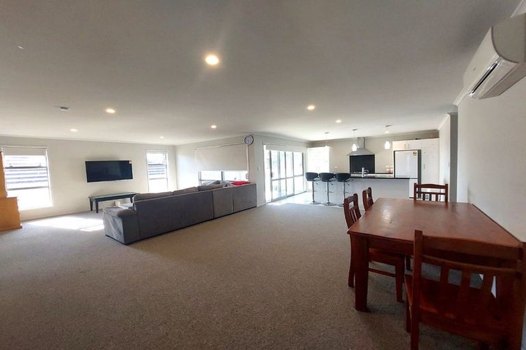 Photo of property in 24 Fairfax Crescent, Pyes Pa, Tauranga, 3112