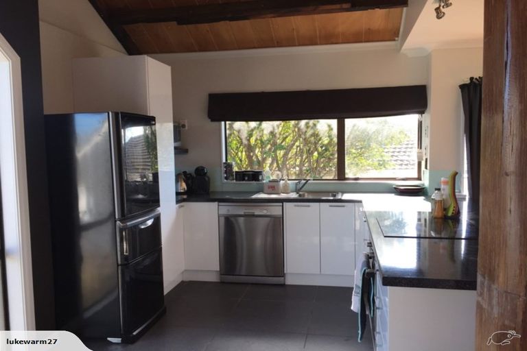 Photo of property in 4 Outram Grove, Kelson, Lower Hutt, 5010