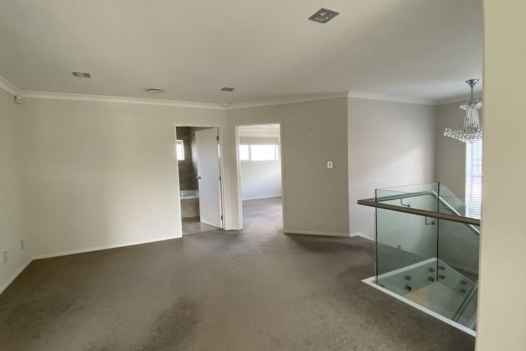 Photo of property in 16 Kira Road, Flat Bush, Auckland, 2016