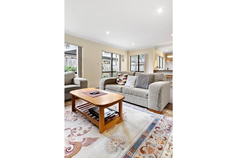 Photo of property in 26 Kensway Drive, Flat Bush, Auckland, 2016