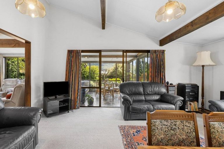 Photo of property in 4 Kidson Lane, Wanaka, 9305