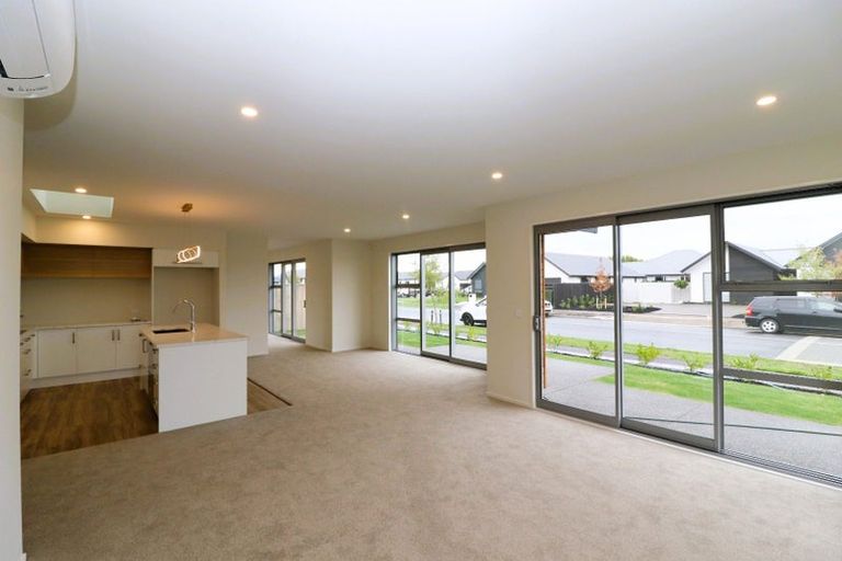 Photo of property in 3 Oakbridge Boulevard, Marshland, Christchurch, 8051