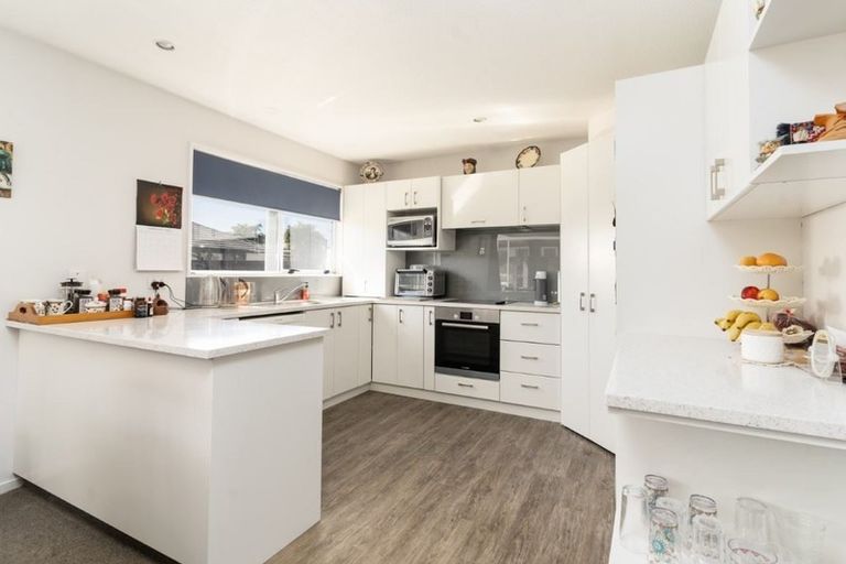 Photo of property in 42 Beauford Place, Parklands, Christchurch, 8083