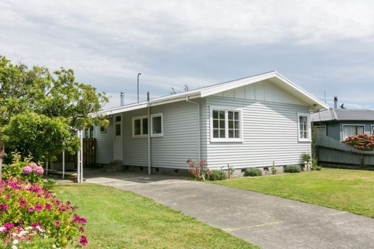 Photo of property in 5 Foster Terrace, Onekawa, Napier, 4110