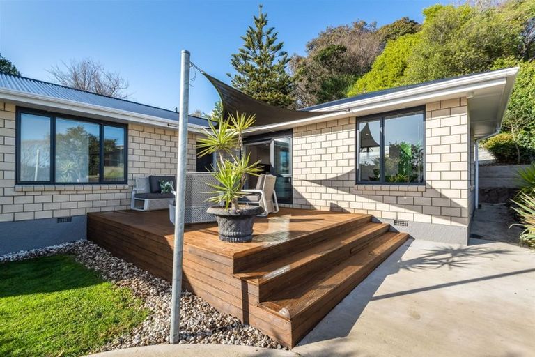 Photo of property in 202 Centaurus Road, Saint Martins, Christchurch, 8022