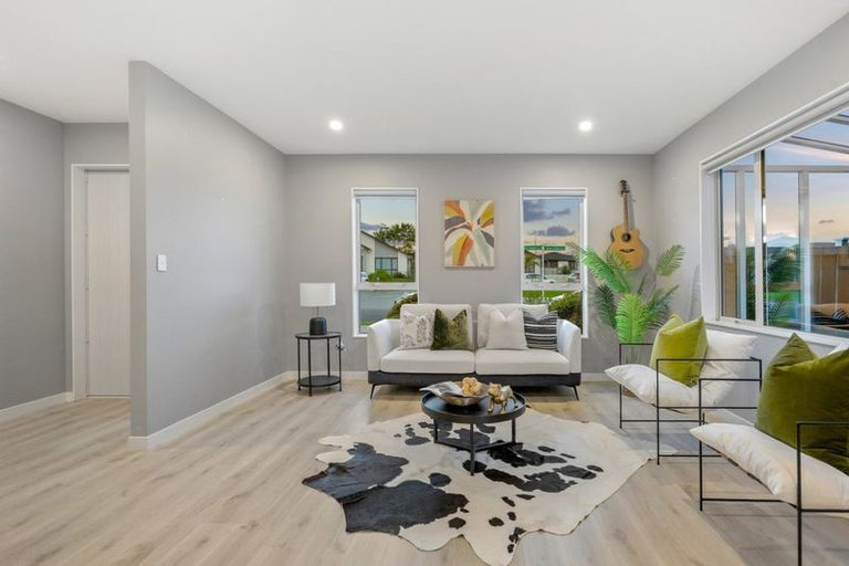 Photo of property in 47 Johns Creek Crescent, Silverdale, 0932