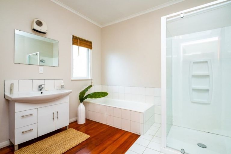 Photo of property in 44 Georges Drive, Napier South, Napier, 4110