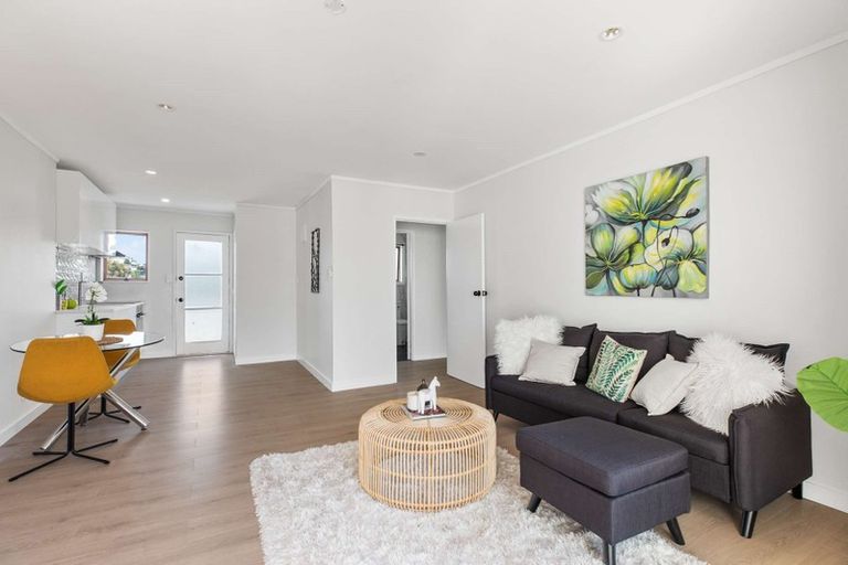 Photo of property in 5/31 Blease Street, New Lynn, Auckland, 0600
