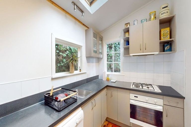 Photo of property in 78 Glenmore Street, Northland, Wellington, 6012