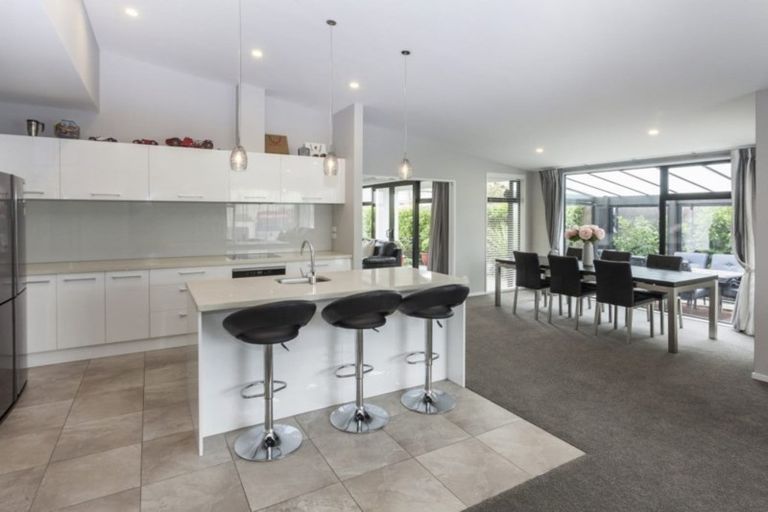 Photo of property in 35 Mcdougall Avenue, St Albans, Christchurch, 8014