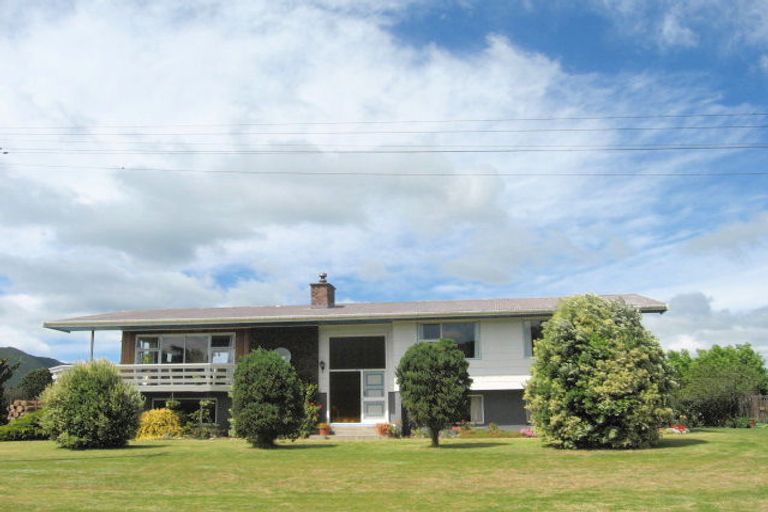 Photo of property in 12 Banks Street, Tolaga Bay, 4077