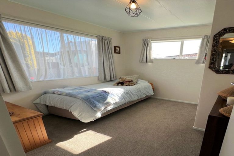 Photo of property in 3 Rimu Street, Levin, 5510
