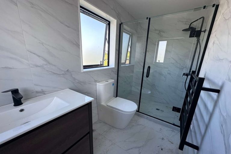 Photo of property in 20b Makomako Drive, Orewa, 0931