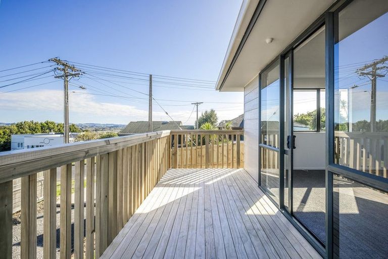 Photo of property in 18 St James Avenue, Helensville, 0800