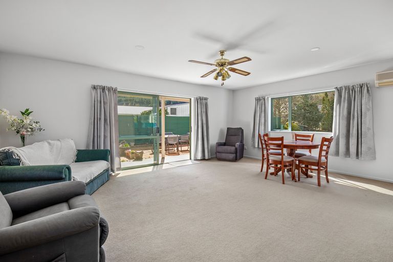 Photo of property in 90 Shields Street, Clyde, 9330