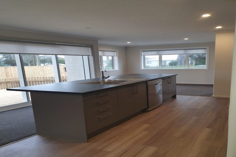 Photo of property in 43a Wainuiomata Road, Wainuiomata, Lower Hutt, 5014