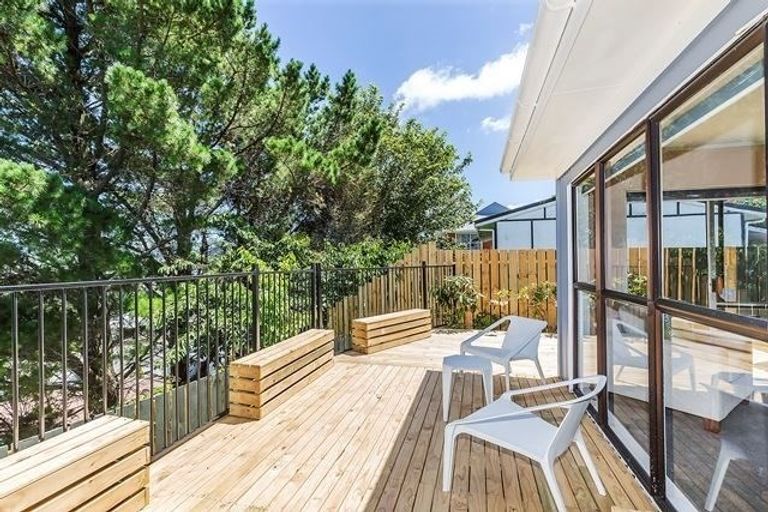 Photo of property in 26 Tobago Crescent, Grenada North, Wellington, 5028