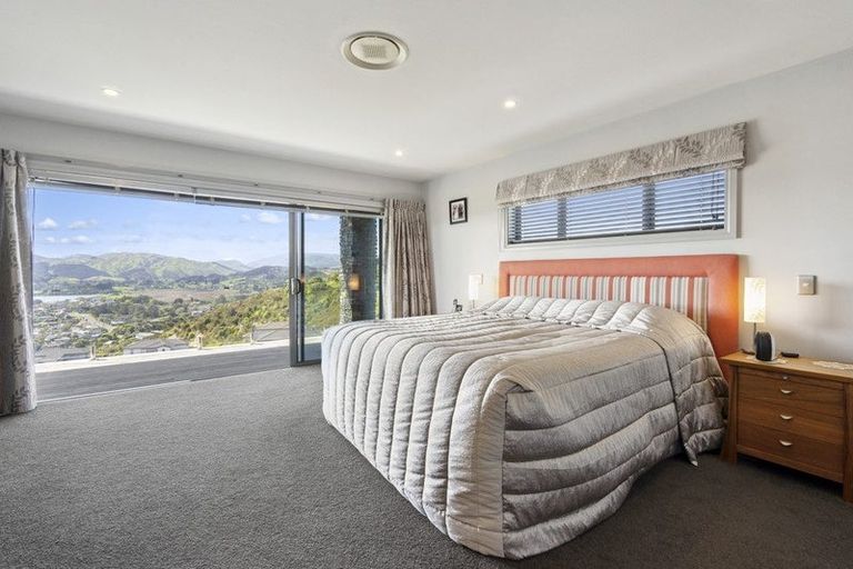 Photo of property in 71 Endeavour Drive, Whitby, Porirua, 5024