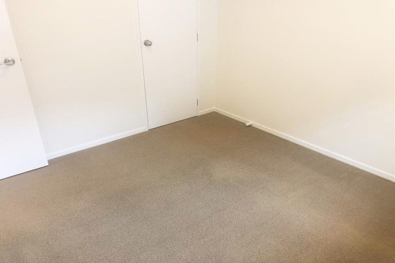 Photo of property in 1/57b Woodlands Crescent, Browns Bay, Auckland, 0630