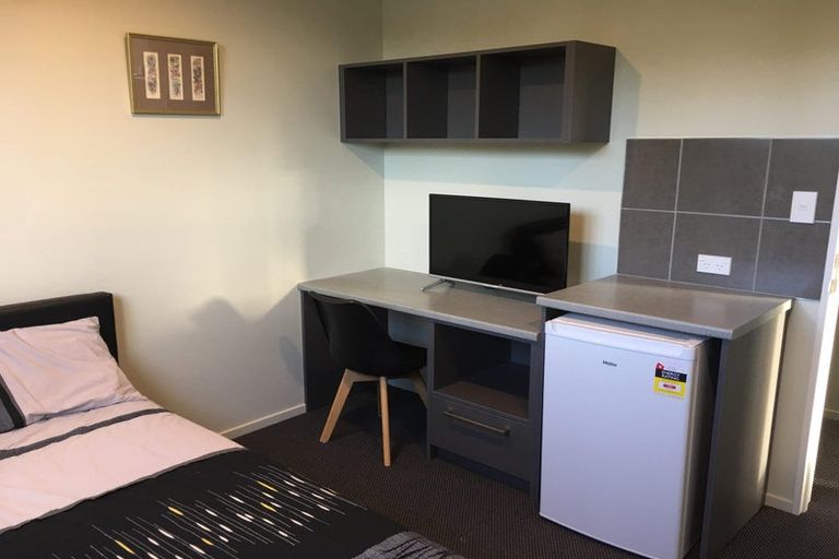 Photo of property in 60c Creyke Road, Ilam, Christchurch, 8041