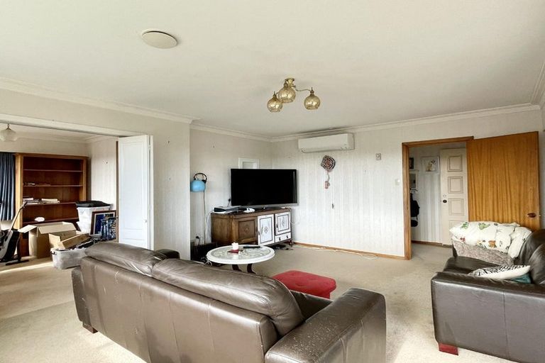 Photo of property in 9 Montana Place, Merrilands, New Plymouth, 4312