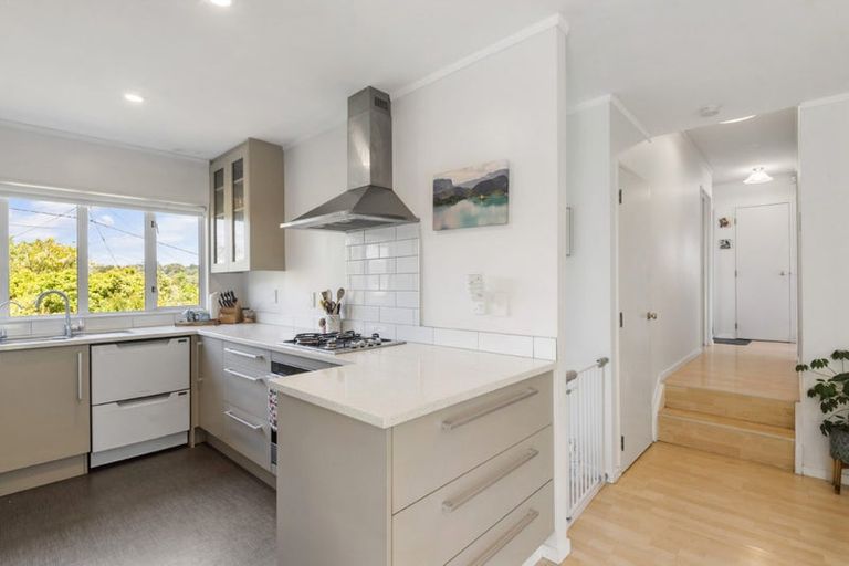 Photo of property in 2/19 Salem Place, Torbay, Auckland, 0630