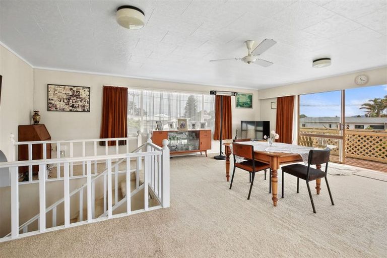 Photo of property in 17 West Crescent, Te Puru, Thames, 3575