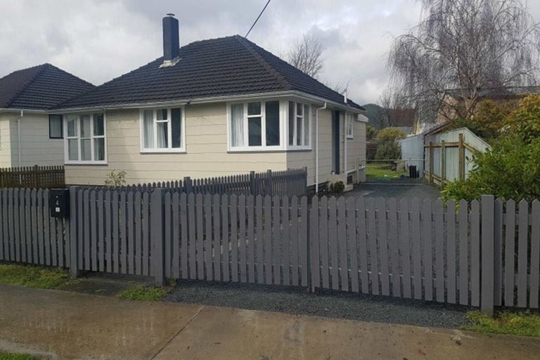 Photo of property in 4 Ngata Grove, Trentham, Upper Hutt, 5018