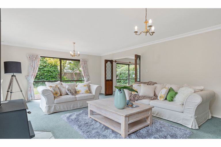 Photo of property in 28 Montclare Avenue, Ilam, Christchurch, 8041