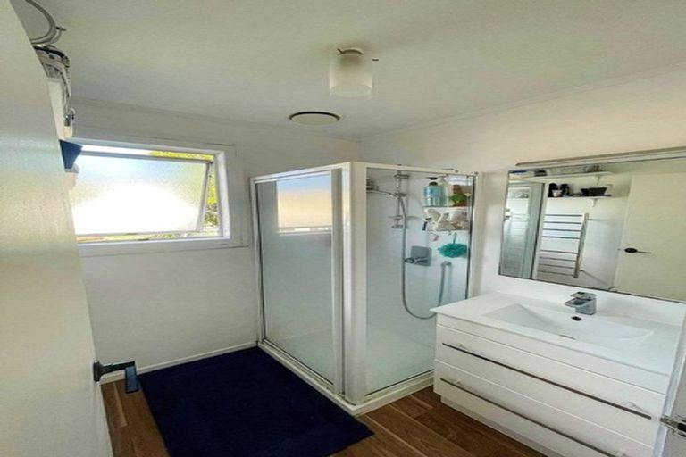 Photo of property in 24 Meilland Place, Glen Eden, Auckland, 0602