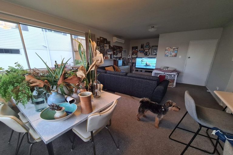 Photo of property in 2/152 Broderick Road, Johnsonville, Wellington, 6037