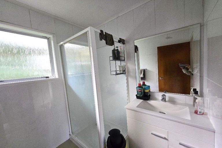 Photo of property in 1/25 Sapphire Place, Bayview, Auckland, 0629