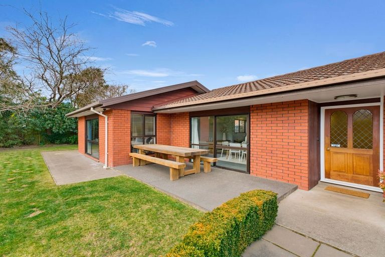 Photo of property in 52 Valecrest Avenue, Parklands, Christchurch, 8083